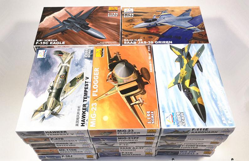 Model Kit Ww2 - Набор из 25 пластиковых сборных моделей